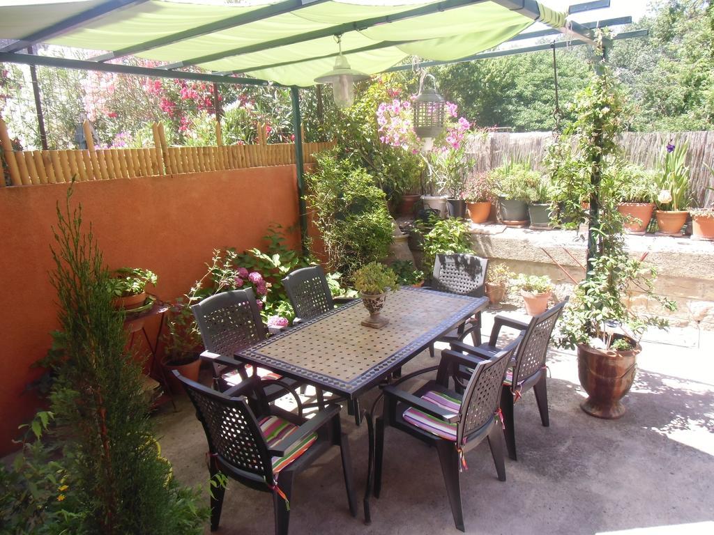 Bed and Breakfast Petit Grenier Douillet De Cathie Roquemaure  Exterior foto
