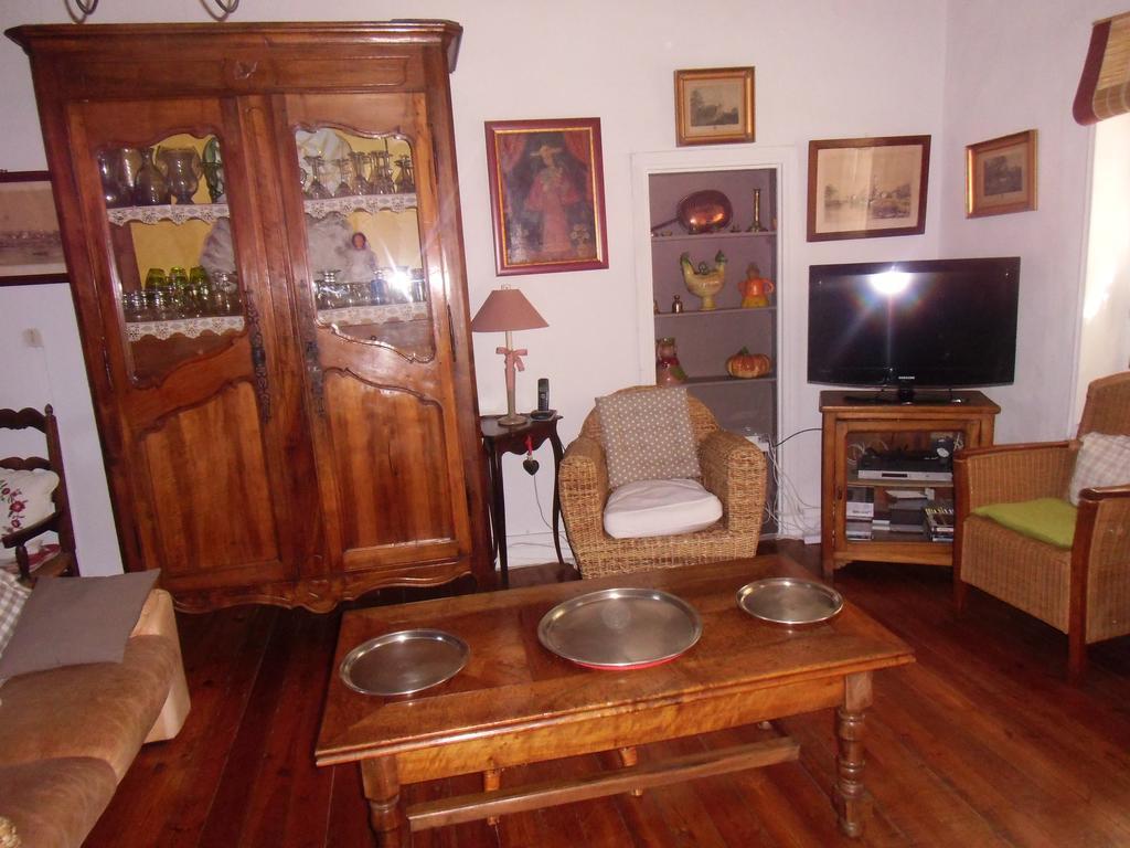 Bed and Breakfast Petit Grenier Douillet De Cathie Roquemaure  Exterior foto