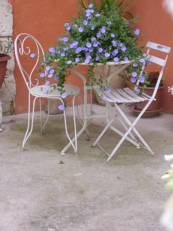 Bed and Breakfast Petit Grenier Douillet De Cathie Roquemaure  Exterior foto
